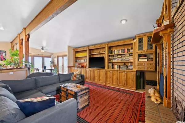 Salt Lake City, UT 84121,2429 E CAMINO WAY S