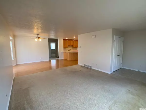 Riverton, UT 84065,12221 S MADISON RIDGE LN
