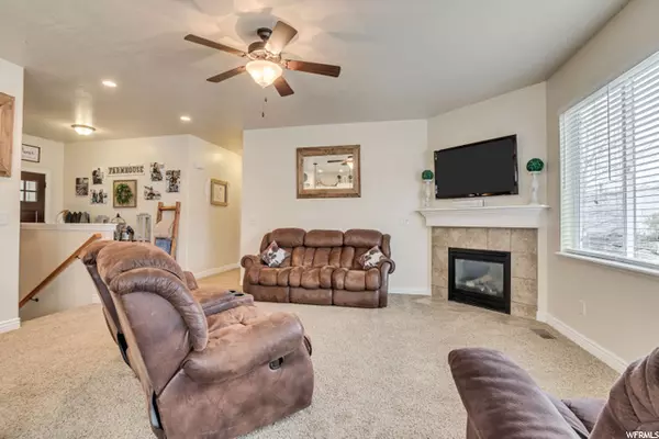 West Jordan, UT 84081,6426 S CRIMSON SKY CT