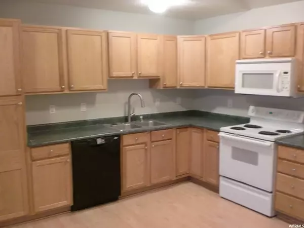 Magna, UT 84044,8075 W COPPERFIELD PL S #31