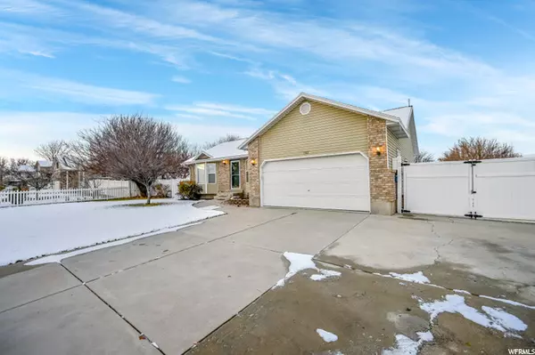 West Jordan, UT 84084,1382 W GREEN HEDGE WAY