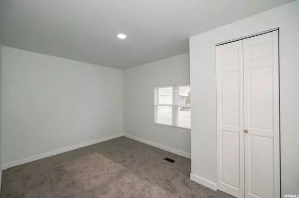 West Jordan, UT 84088,8155 S 1620 W #12