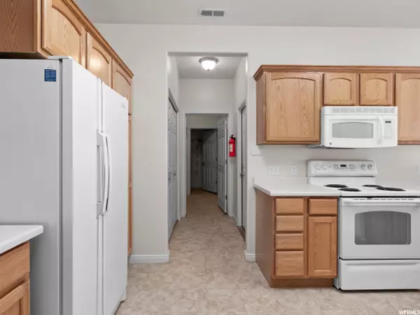 Lehi, UT 84043,109 S 1970 W #M-4