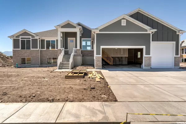 Farr West, UT 84404,3041 N 2525 W #4