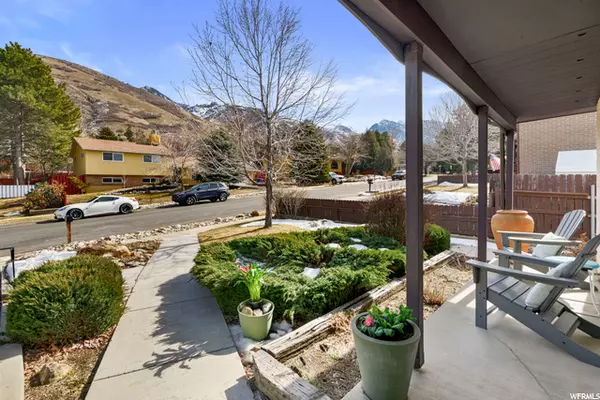 Cottonwood Heights, UT 84121,8424 S KINGS COVE DR E