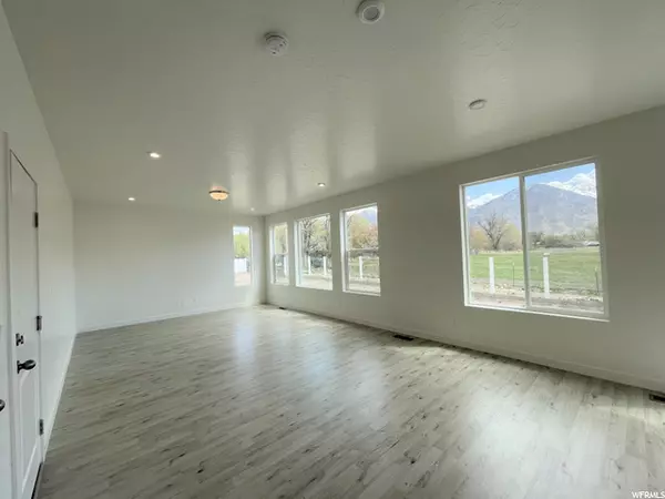 Provo, UT 84601,1573 W 890 S #239