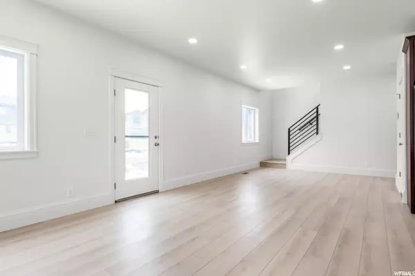 Provo, UT 84606,105 S 600 E