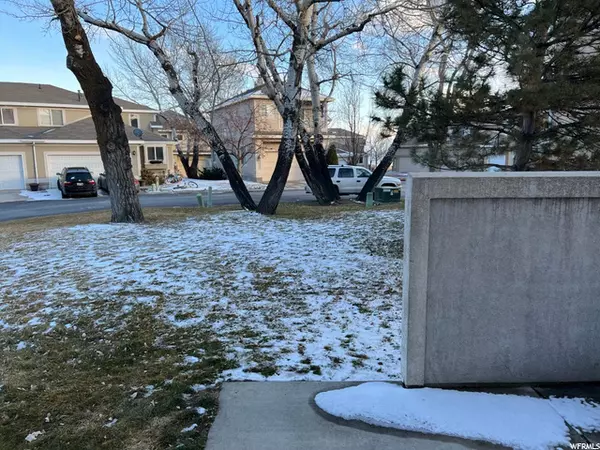 Saratoga Springs, UT 84045,724 N LAGUNA E