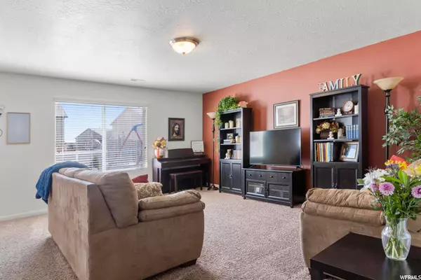 Lehi, UT 84043,393 S JORDAN WAY