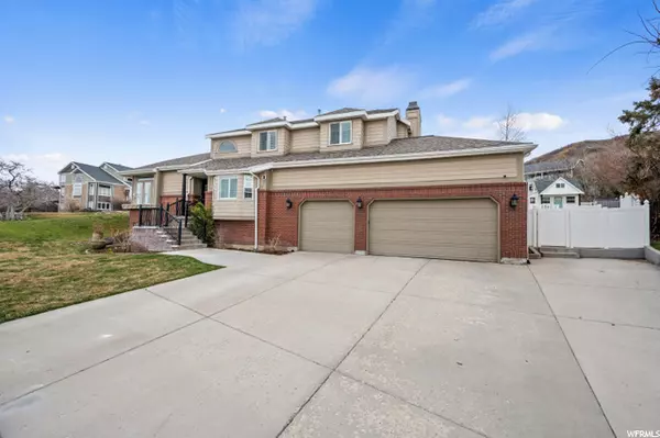 Bountiful, UT 84010,4104 BRIDLEWOOD DR