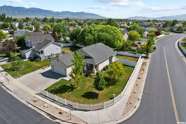 Stansbury Park, UT 84074,6003 YACHTSMAN LN