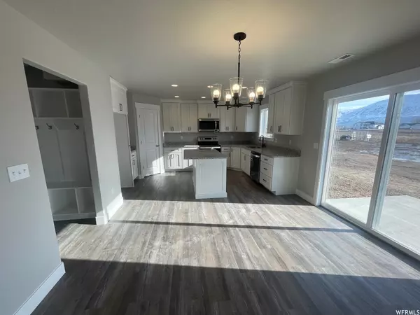 Elwood, UT 84337,9384 N 4800 W