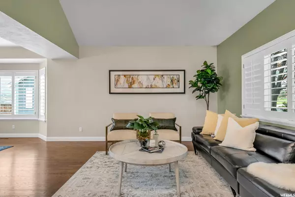 Sandy, UT 84092,2553 E OAK GROVE DR