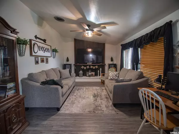 Cleveland, UT 84518,2075 N 525 E