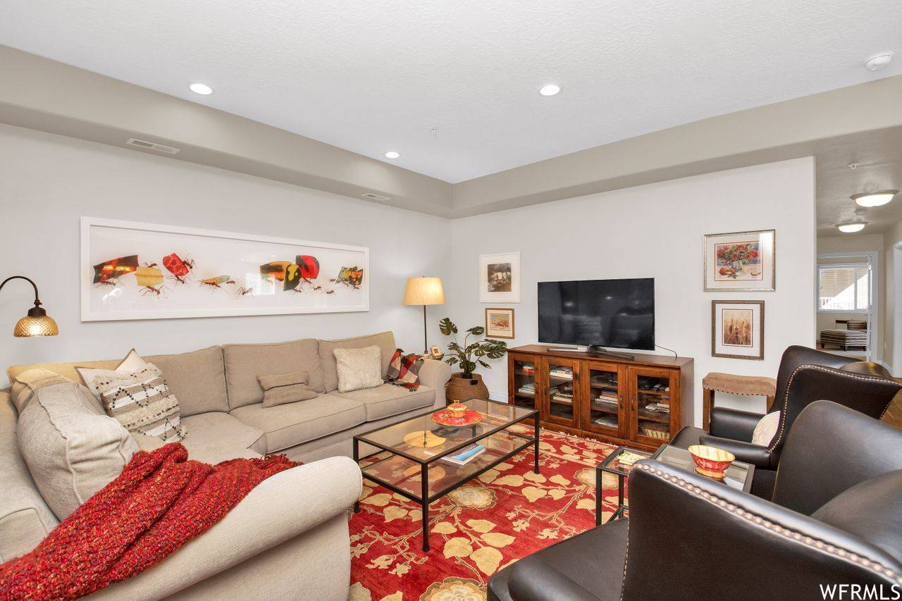 Holladay, UT 84117,1235 E WOLF HOLLOW LN #205