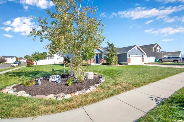 Syracuse, UT 84075,3896 HAMMON LN