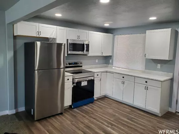 Layton, UT 84041,40 ZIRCON CIR