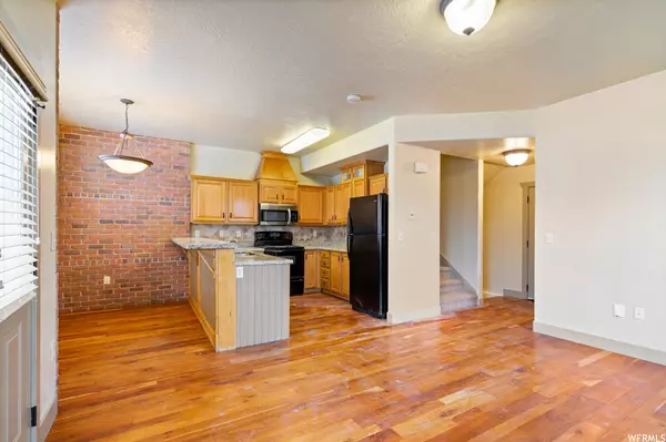 Provo, UT 84606,78 E 300 N #T101