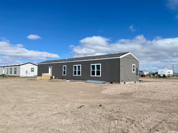 Hinckley, UT 84635,861 W 75 S