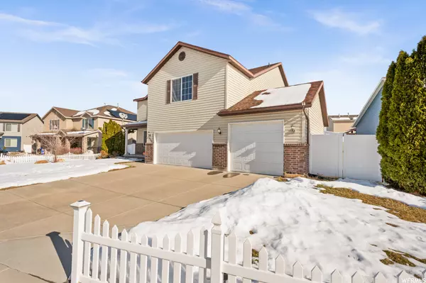 Tooele, UT 84074,922 N OPAL LN