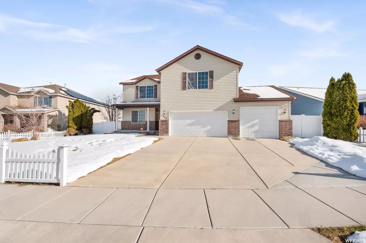 Tooele, UT 84074,922 N OPAL LN