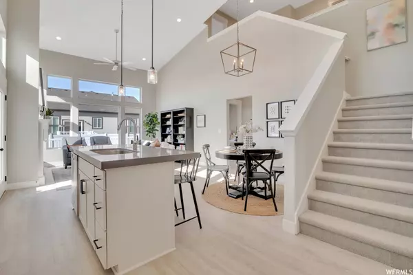 Eagle Mountain, UT 84005,9801 N AARON AVE #209