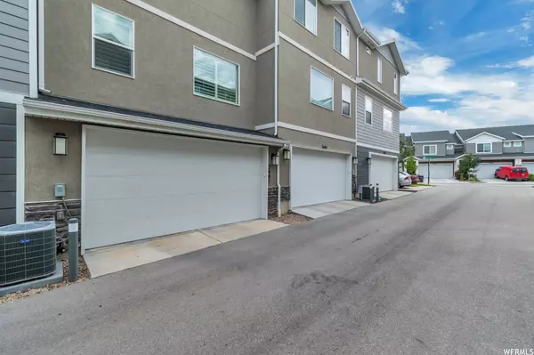 South Jordan, UT 84095,3687 W SUNRISE SKY LN #1018