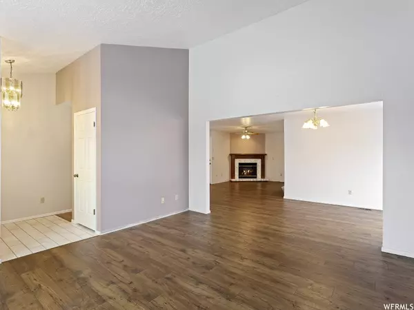 South Ogden, UT 84405,995 E 5400 S