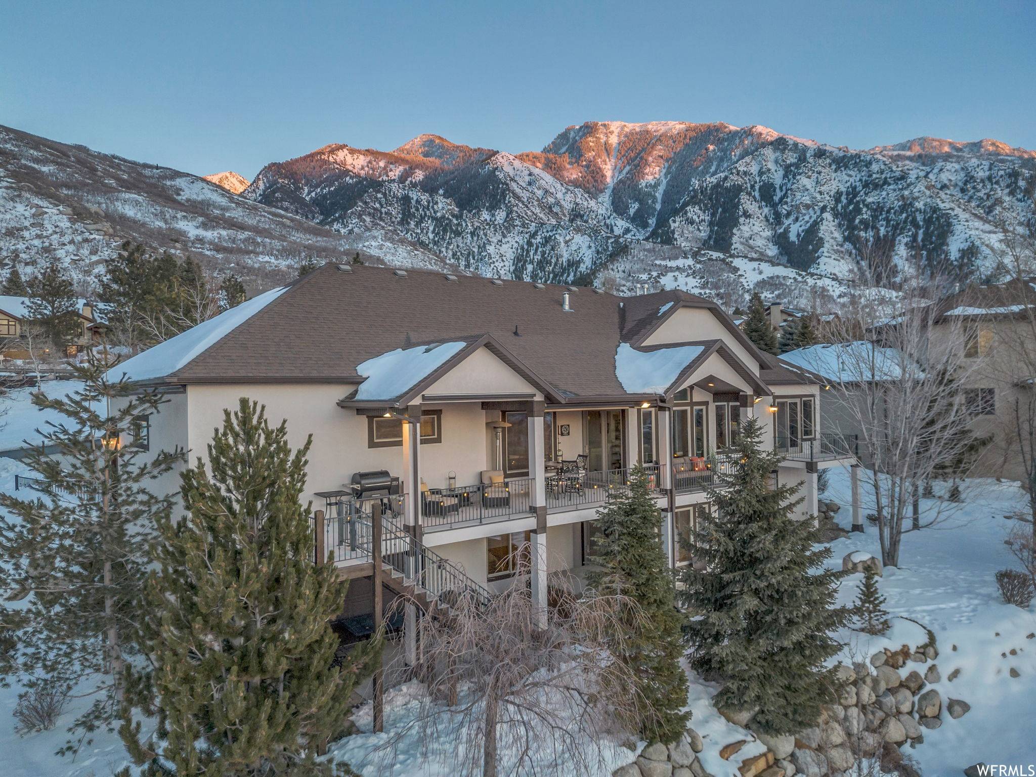 Sandy, UT 84092,10318 S DIMPLE VIEW LN E
