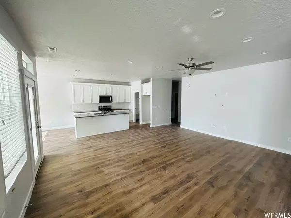 West Point, UT 84015,3730 W 200 N #232