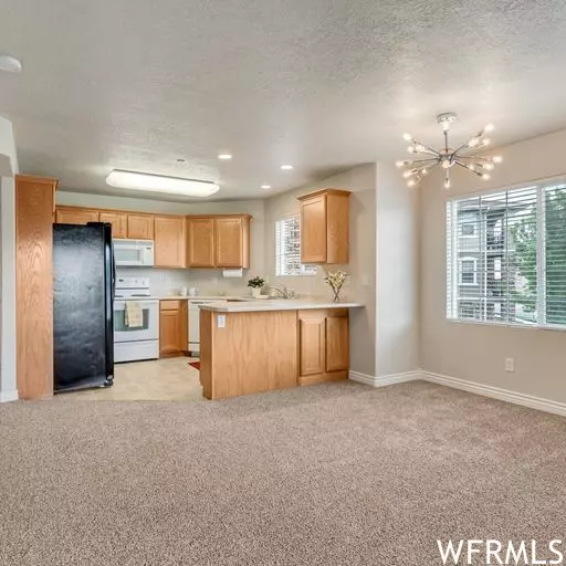 Draper, UT 84020,176 E SPENCER PEAK WAY S #B7