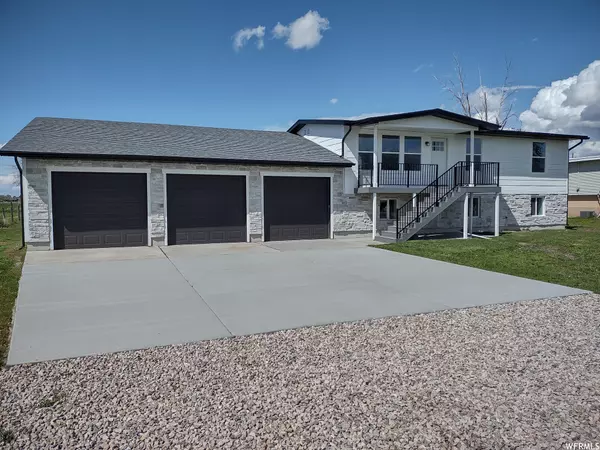 4974 W 5850 S,  Hooper,  UT 84315