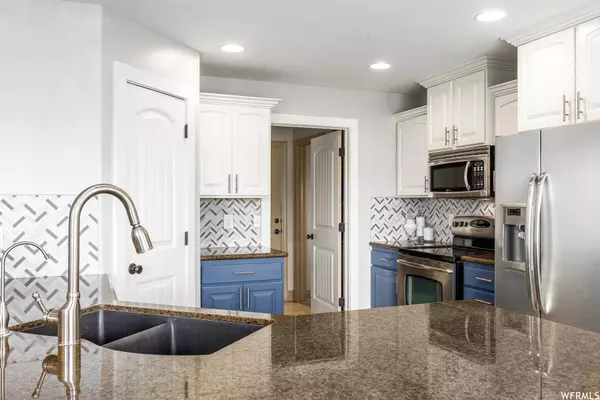 Lehi, UT 84043,422 N WILLOW HAVEN AVE W