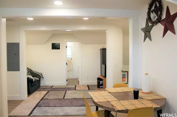 Bicknell, UT 84715,318 W MAIN