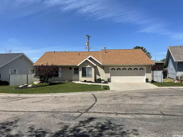 5223 S 2150 W,  Roy,  UT 84067