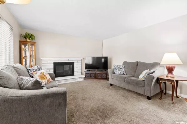 West Jordan, UT 84084,7356 S 1975 W