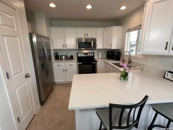 Lehi, UT 84043,2285 N POINTE MEADOW LOOP W