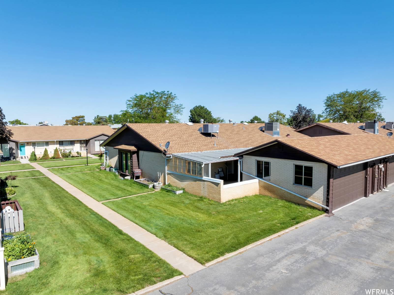 South Ogden, UT 84405,5447 S 925 E