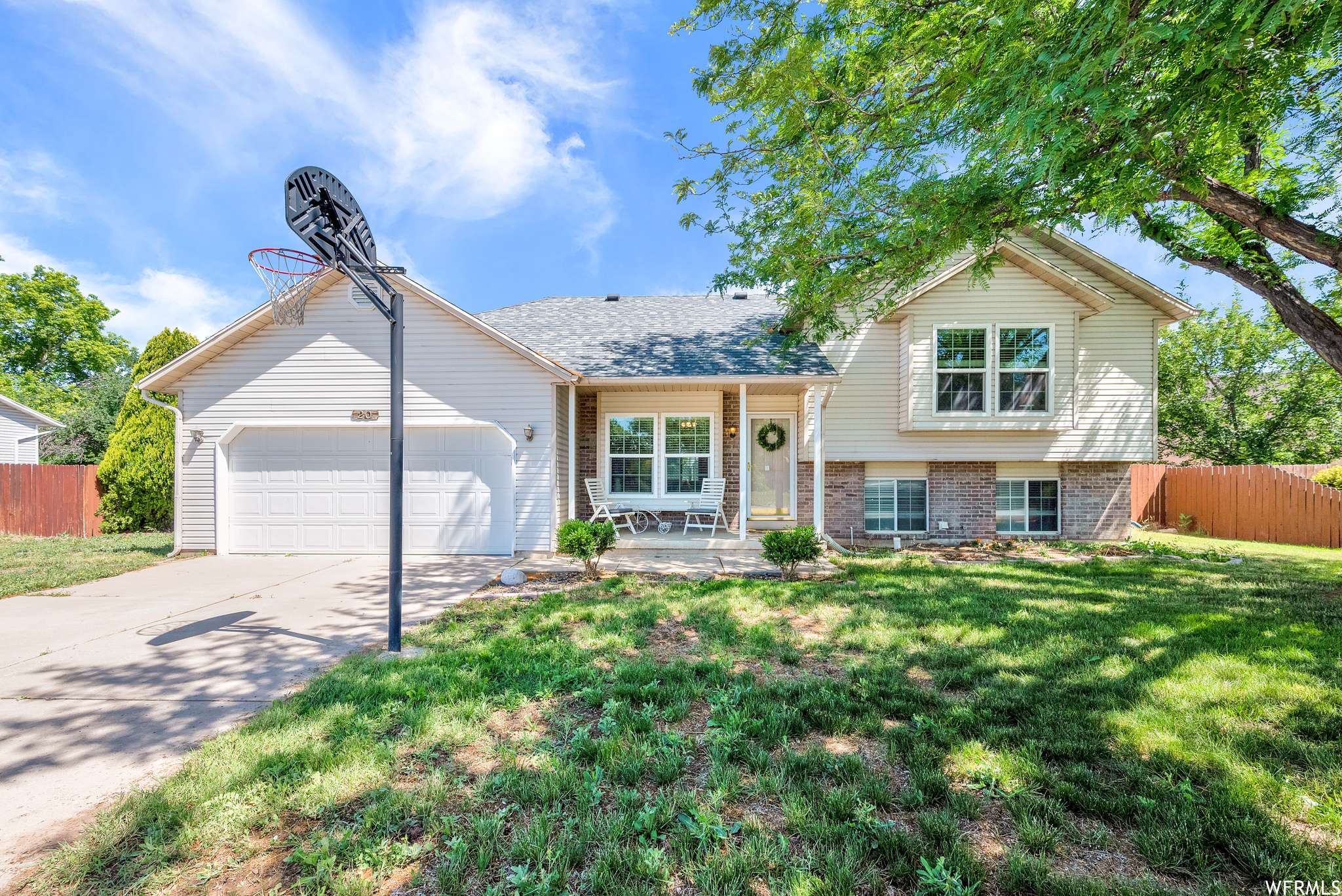 20 W 525 N,  Layton,  UT 84041