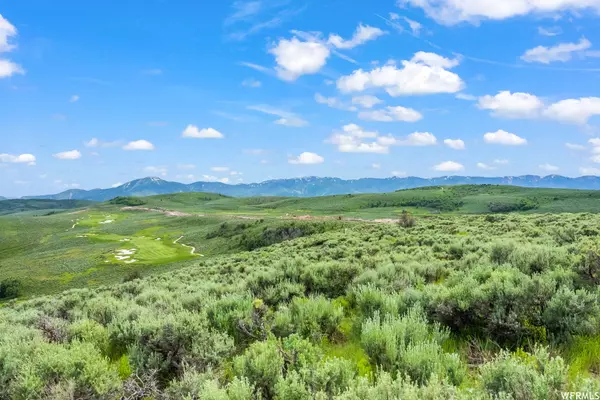 Park City, UT 84098,5704 GOLF CLUB #15