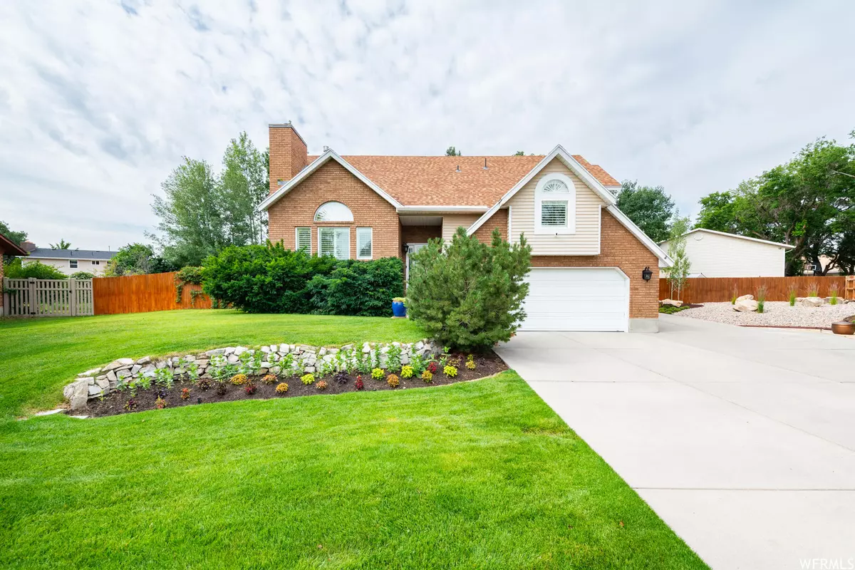 South Jordan, UT 84095,2343 W TEMPLE VIEW CIR