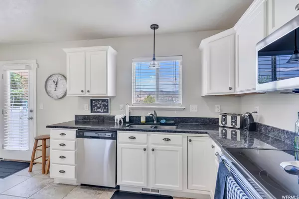 Lehi, UT 84043,3909 N DAVENCOURT LOOP