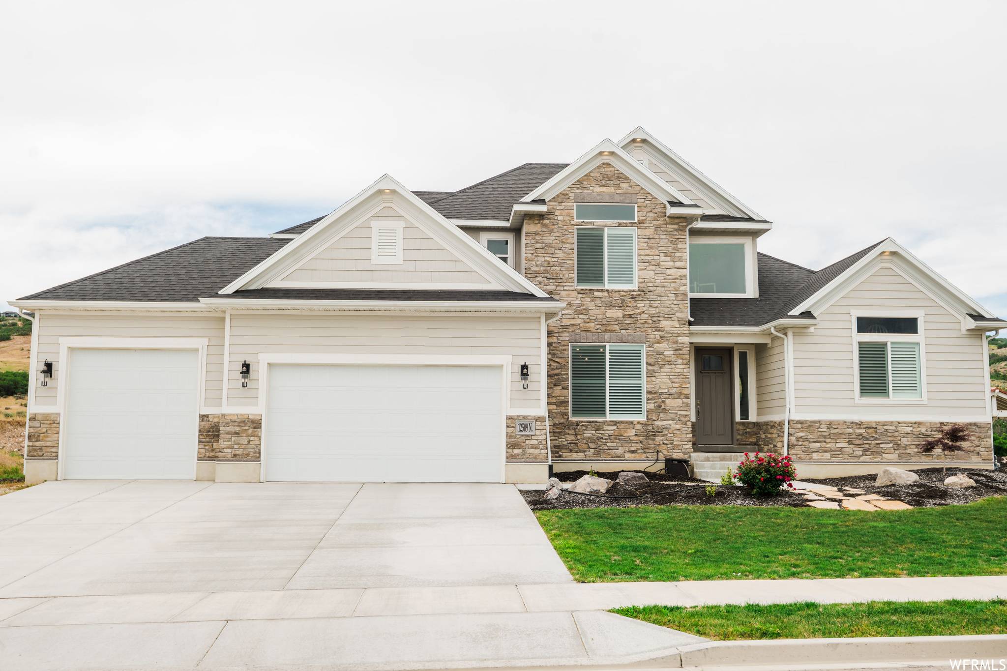 12509 N MINOTS LEDGE DR,  Highland,  UT 84003