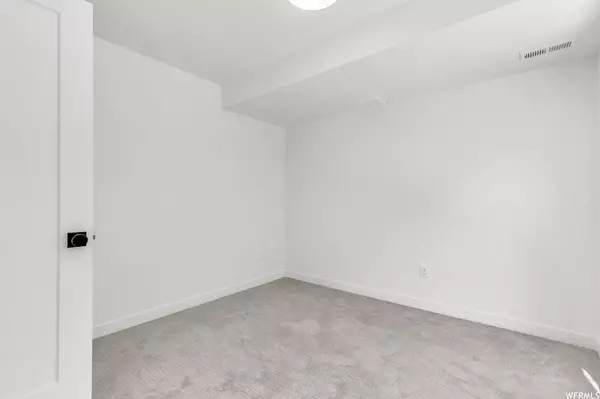 Salt Lake City, UT 84103,723 N 300 W #10