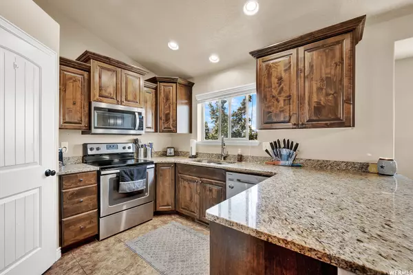 Pleasant View, UT 84404,899 W WILLOWBROOK LN