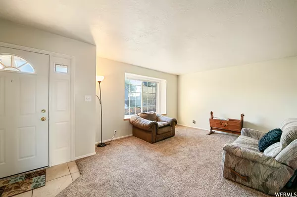 West Bountiful, UT 84087,934 W MEADOWLARK LN N