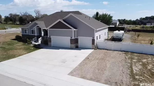 Ferron, UT 84523,380 N 100 E