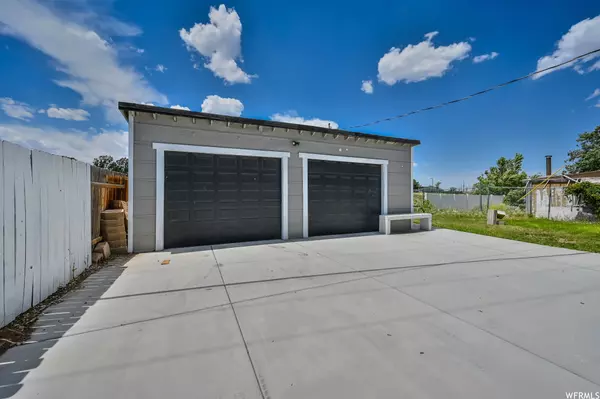 Kearns, UT 84118,5686 S 4580 W