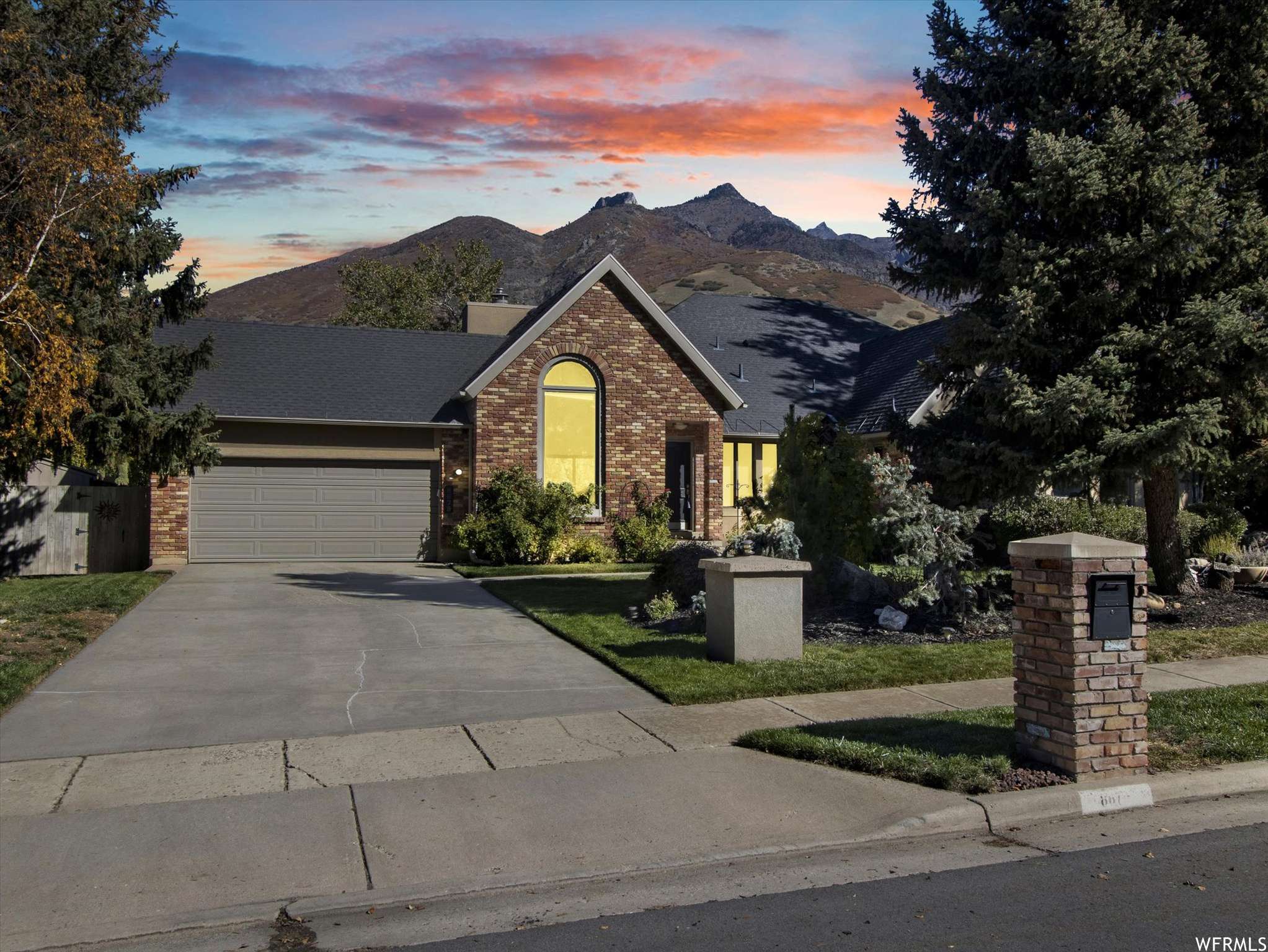 Cottonwood Heights, UT 84093,8679 S SUGARLOAF CIR