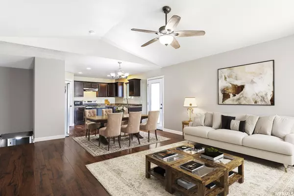 Clearfield, UT 84015,1557 E 925 S